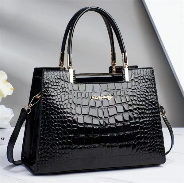 Crocodile Pattern Middle-aged Women's Shoulder Handbag - Image 3